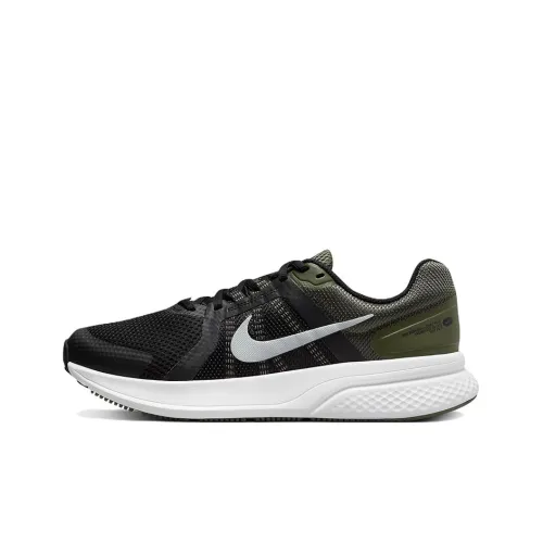 Nike Run Swift 2 Running Shoes Men Low-Top Black/Green