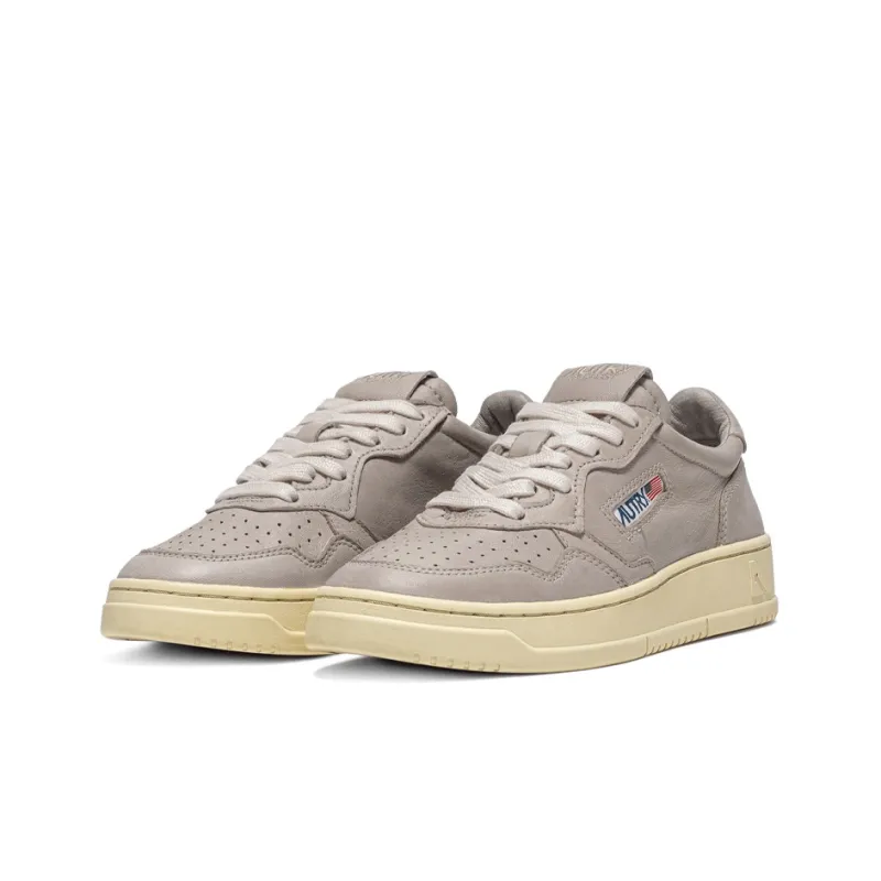 AUTRY Medalist Low Goatskin Sneakers 'Grey'-1