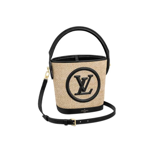 LOUIS VUITTON Petit Bucket Black