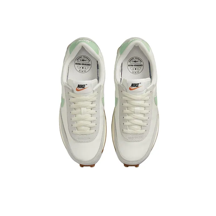 Nike Daybreak Se Enamel Green Women's-3