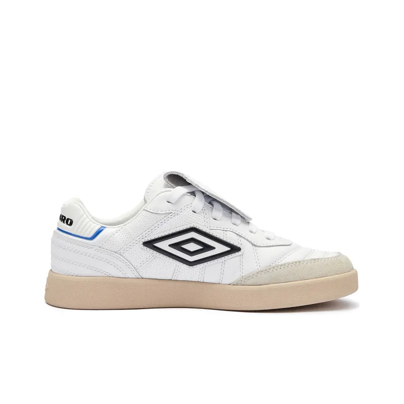 Umbro Anti Slip And Wear Resistant Lightweight Low Top Skateboard Shoes Women's Velvet White-1