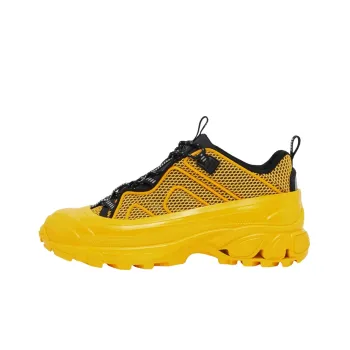 Burberry Arthur Yellow Black