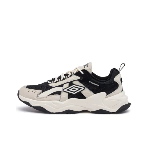 Umbro Casual Shoes Men Low-Top Black/Milk Tea Brown