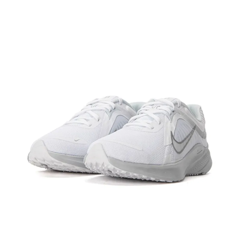 Nike Quest 5 White Metallic Silver Women's-2