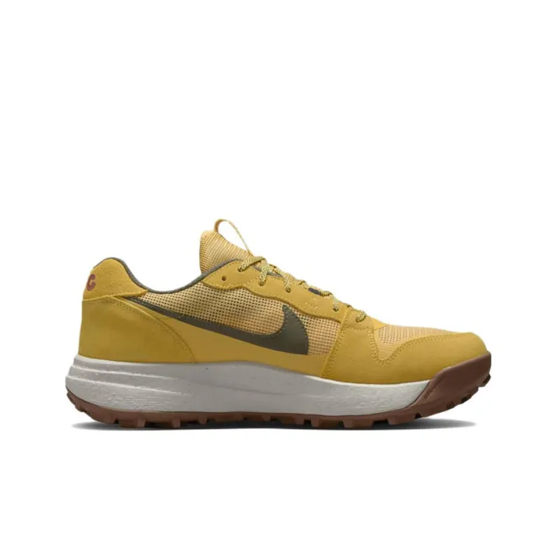 Nike Acg Lowcate Solar Flare-1