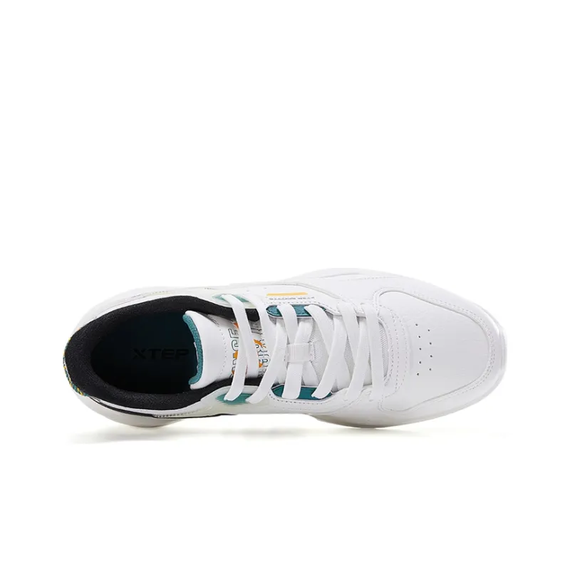 XTEP Running Shoes Men Low Top Sail White/Velvet Pine-2