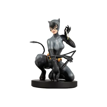 McFARLANE 1 6 Catwoman McFarlane DC Direct Stanley Lau Statues 26.6cm