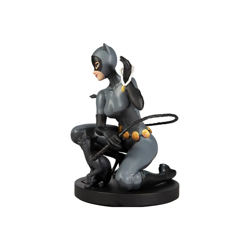 McFARLANE 1 6 Catwoman McFarlane DC Direct Stanley Lau Statues 26.6cm-2