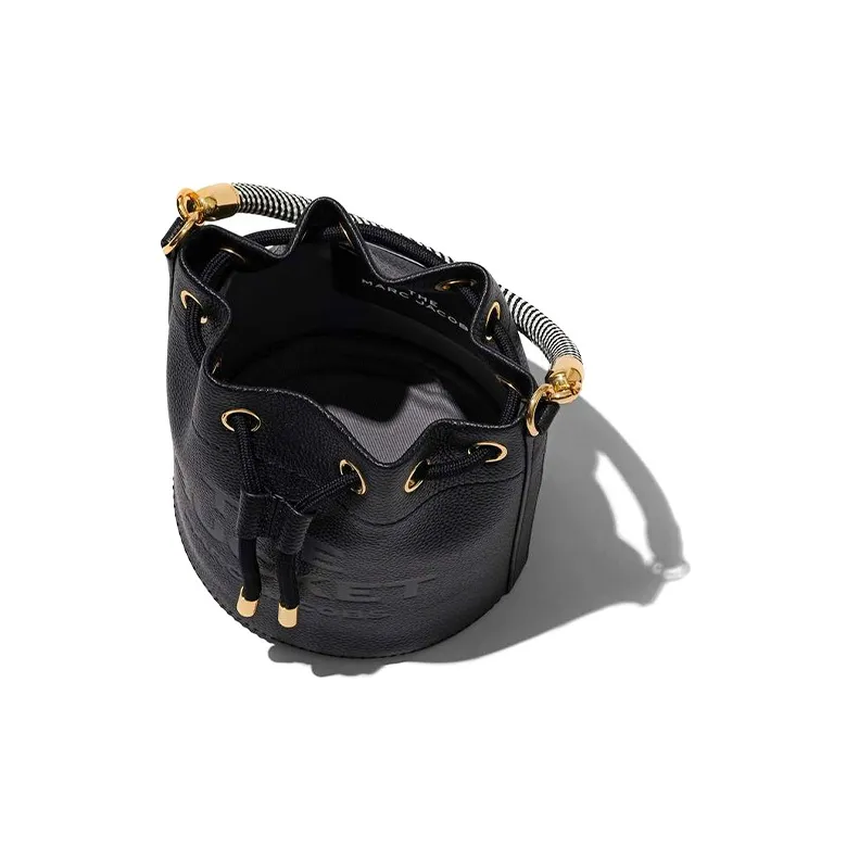 MARC JACOBS The Leather Bucket Bag Black-2