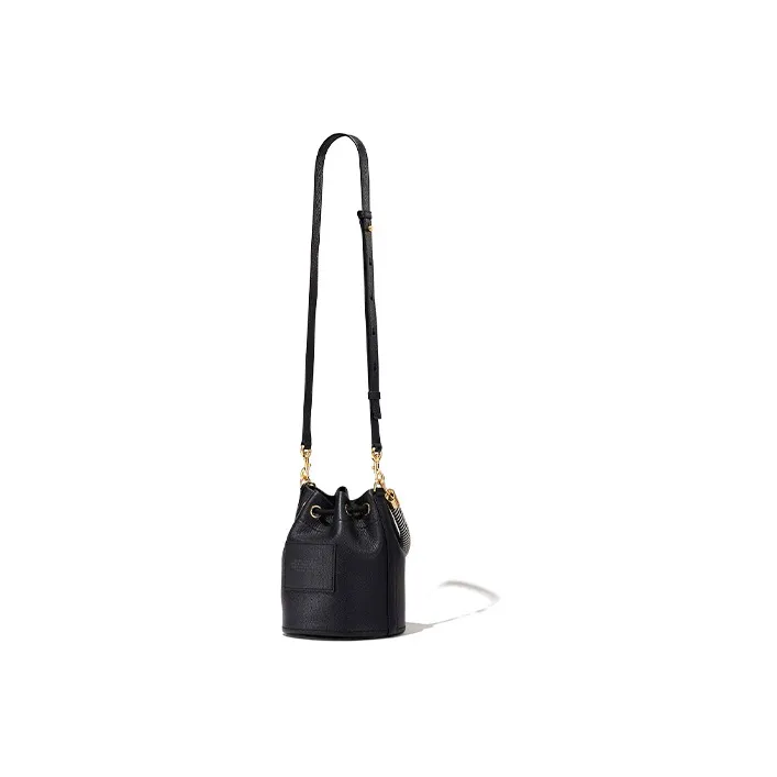 MARC JACOBS The Leather Bucket Bag Black-4