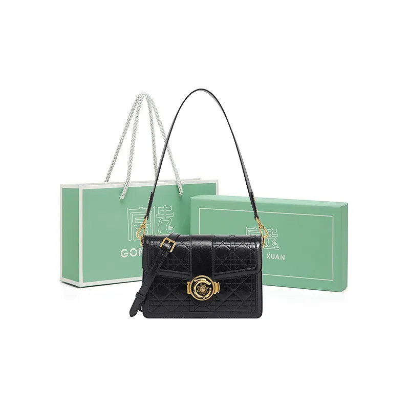 Gong Xuan Shoulder Bags-10