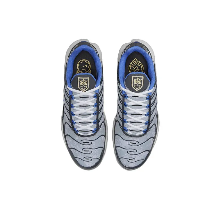 Nike Air Max Plus Social F.C.-3