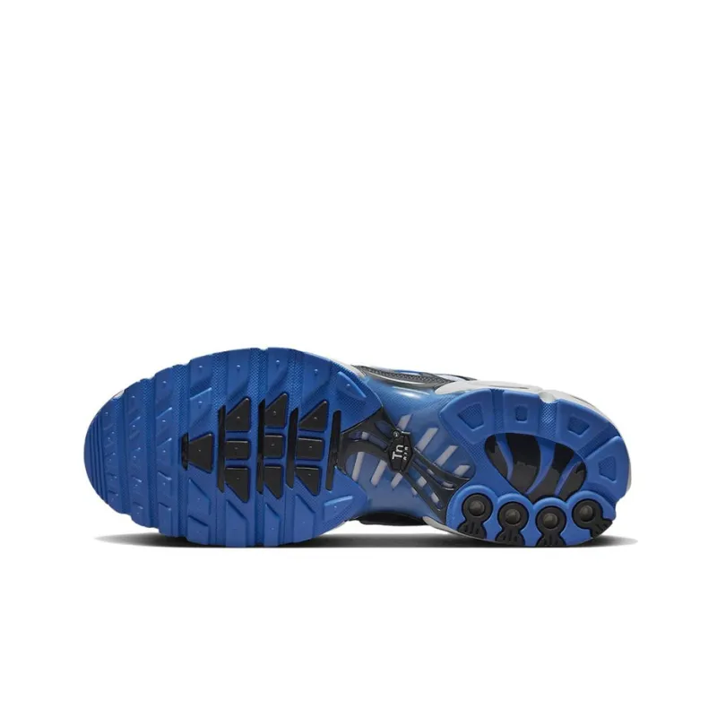 Nike Air Max Plus Social F.C.-5