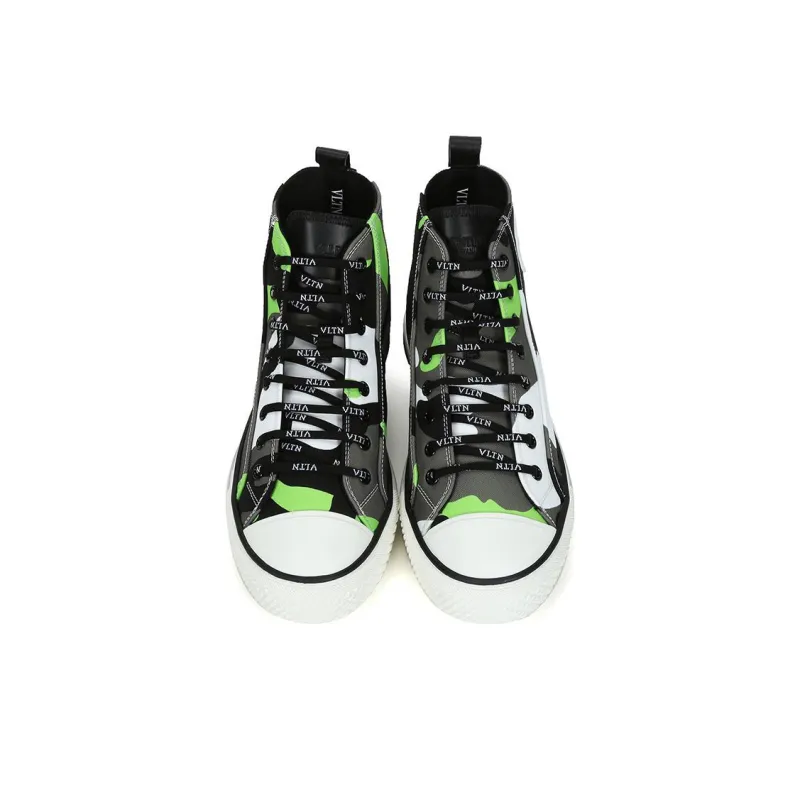 Valentino Stylish Skateboarding Shoes Men's Neon Green-3