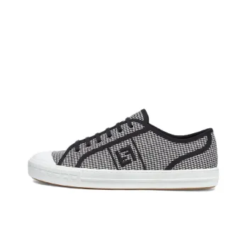 FENDI Domino Low Top Stylish Skateboarding Shoes Men's Black White