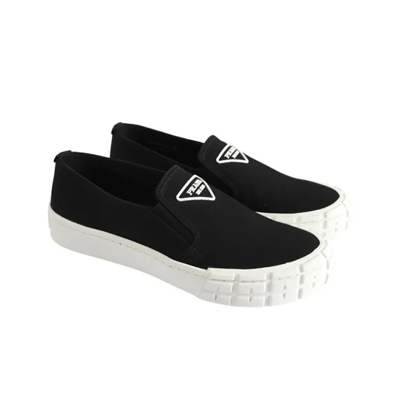 PRADA Skateboard Shoes Men Low Top Black-1