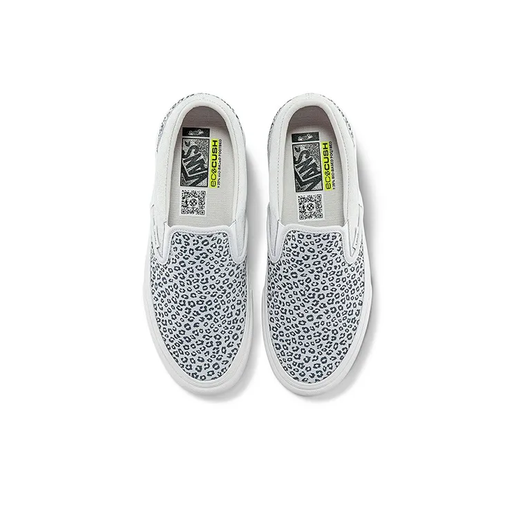 Vans Classic Slip on VR3 Lx 'Black White'-3