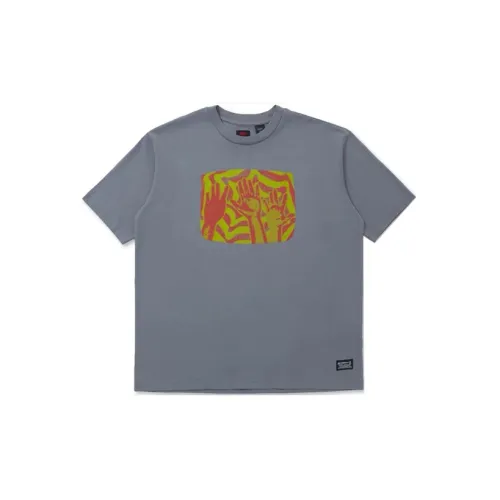 Levi’s Men T-shirt