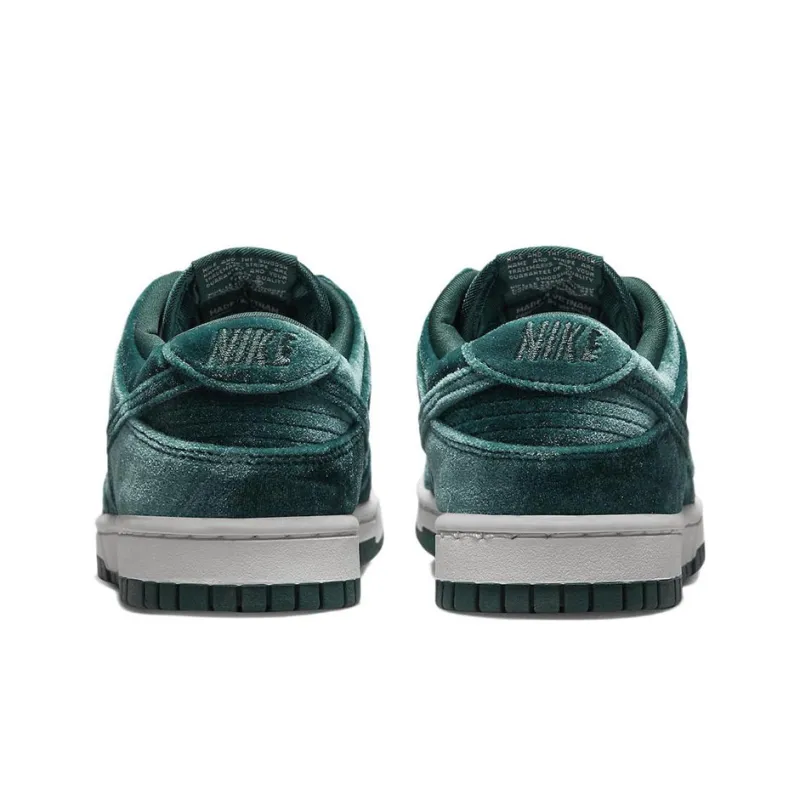 Nike Dunk Low 'Green Velvet' Women's-4
