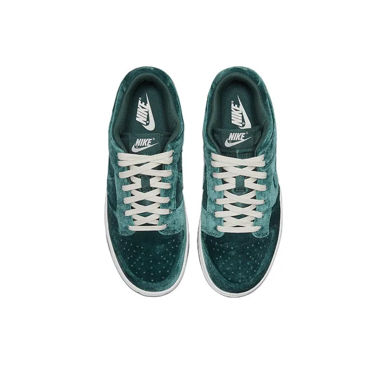 Nike Dunk Low 'Green Velvet' Women's-3