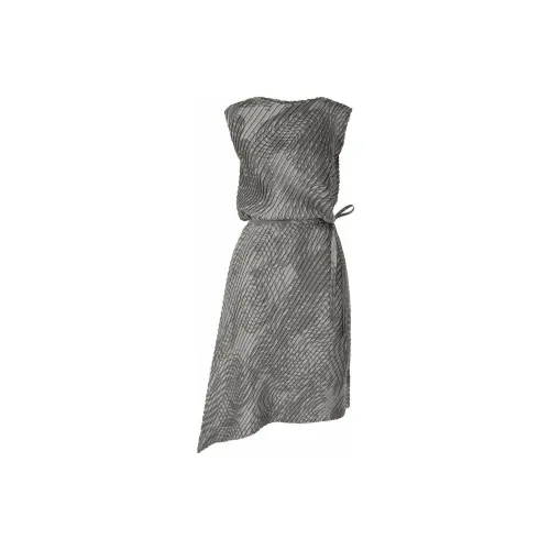 ISSEY MIYAKE Sleeveless Dresses Women's Gray