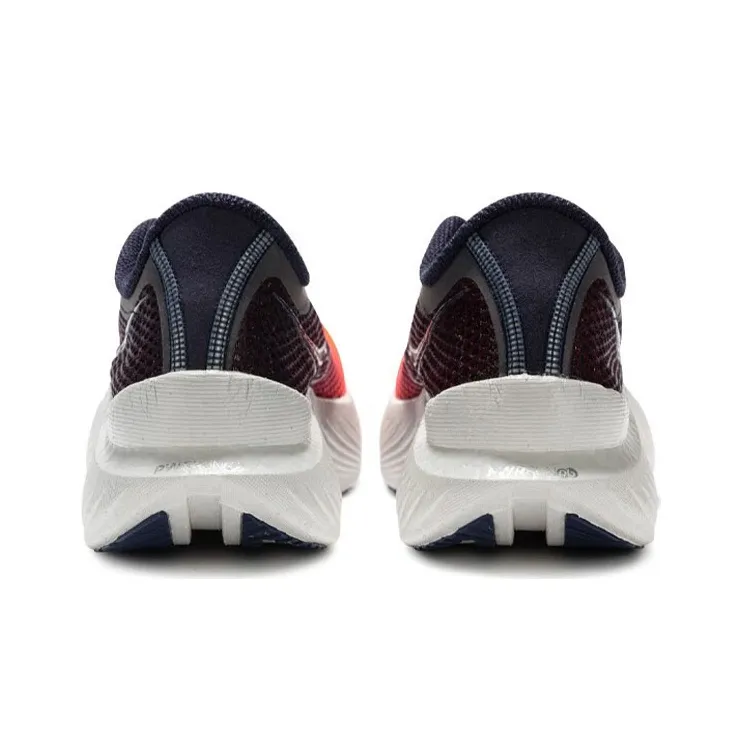 saucony Endorphin Pro 3 ViZiPRO Night Lite-3