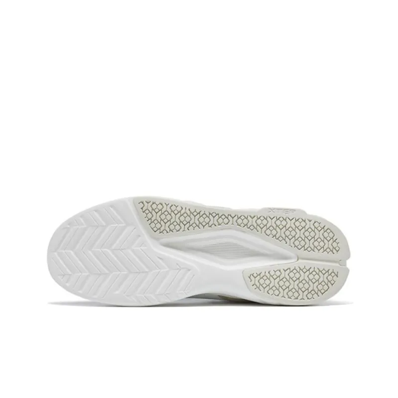 XTEP Fengxing Wear Resistant Mid Top Casual Shoes Men's Clay-4
