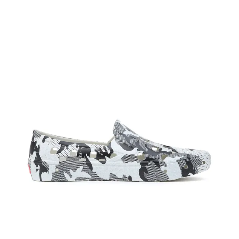 Slip On Trek Vans 'Arctic Camo'-1