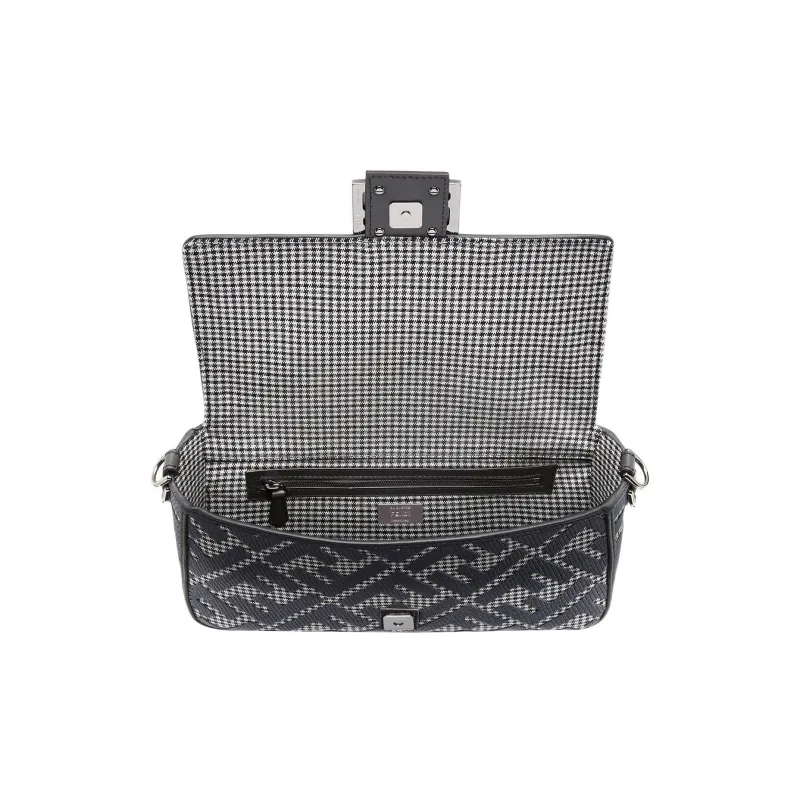 FENDI Baguette Handbags-3
