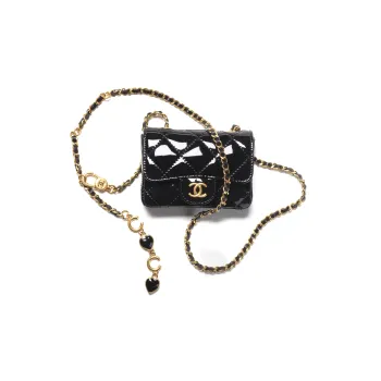 CHANEL 22K Autumn And Winter Calf Patent Leather & Enamel Metal Detail Fanny Pack Women's Black