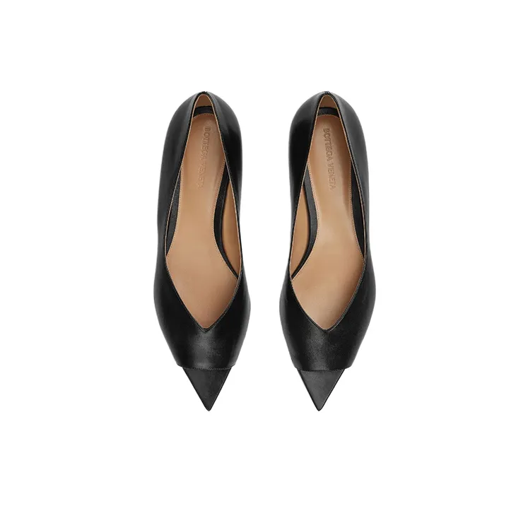 Bottega Veneta Punta Casual Single Shoes Women's Black-3