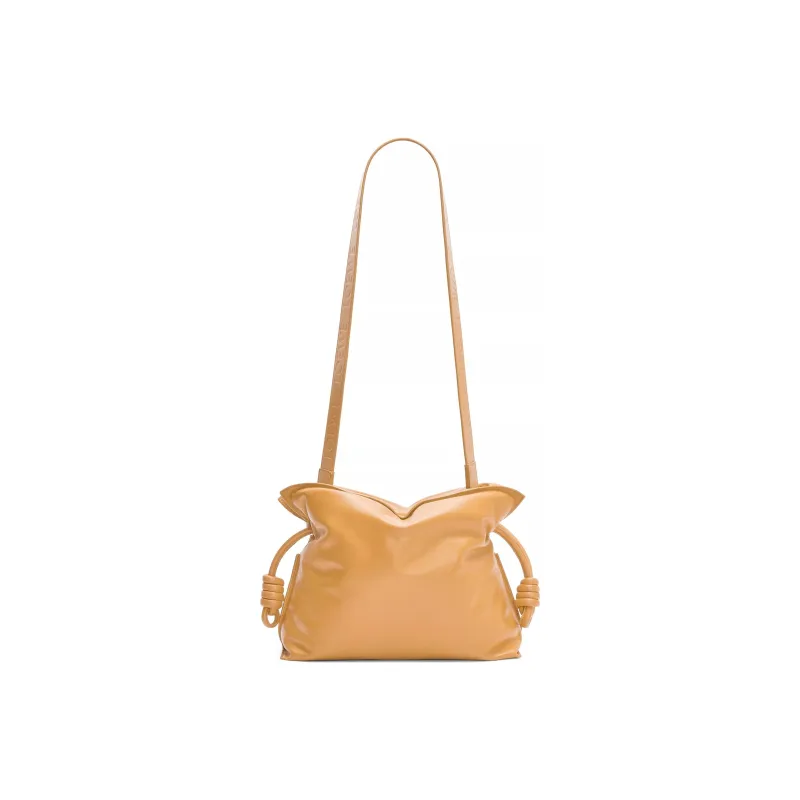 LOEWE Puffer Flamenco Clutch In Shiny Nappa Lambskin Camel-3