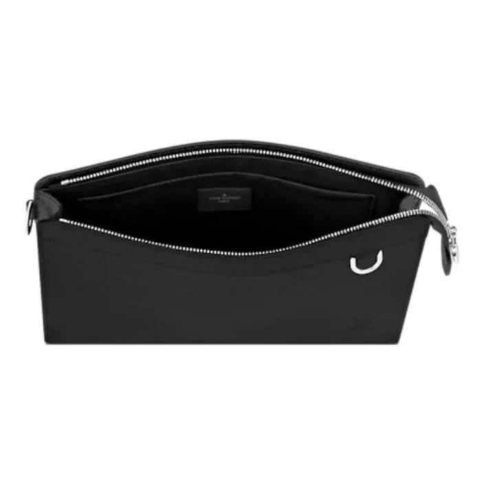 LOUIS VUITTON Taïga Cow Leather Clutch Regular Men's Black-4