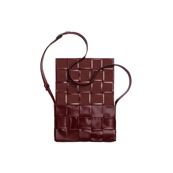 Bottega Veneta CASSETTE Cow Leather Tofu Bag, Shoulder Bag, Crossbody Bag Medium Size Unisex Burgundy-3