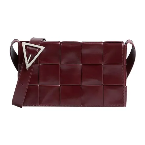 Bottega Veneta CASSETTE Cow Leather Tofu Bag, Shoulder Bag, Crossbody Bag Medium Size Unisex Burgundy