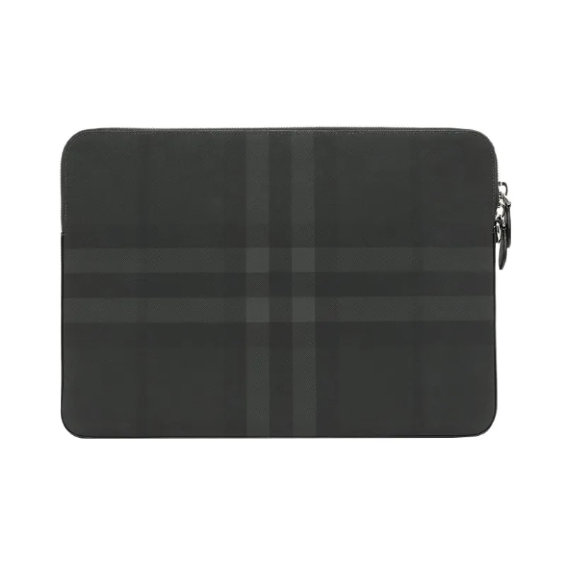 Burberry Clutches-2