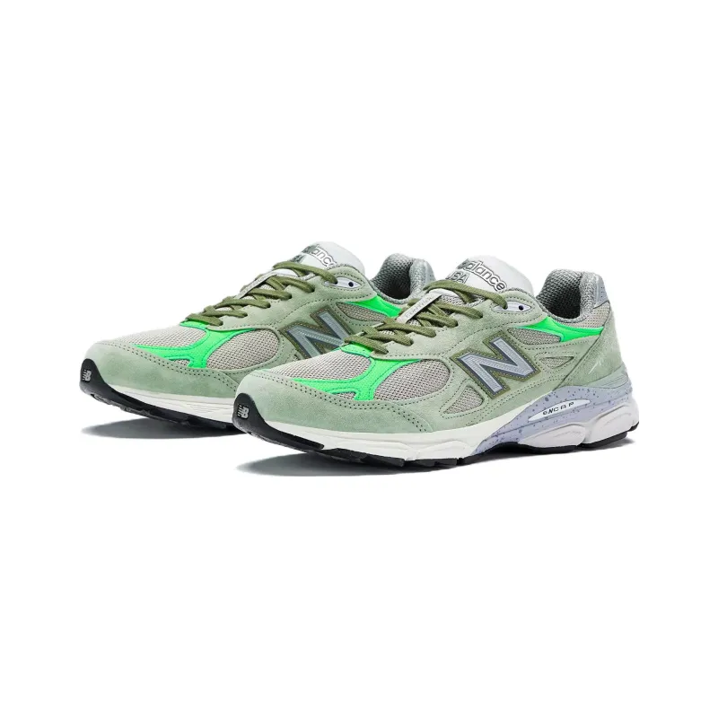 New Balance 990v3 MiUSA Patta Keep Your Family Close-2