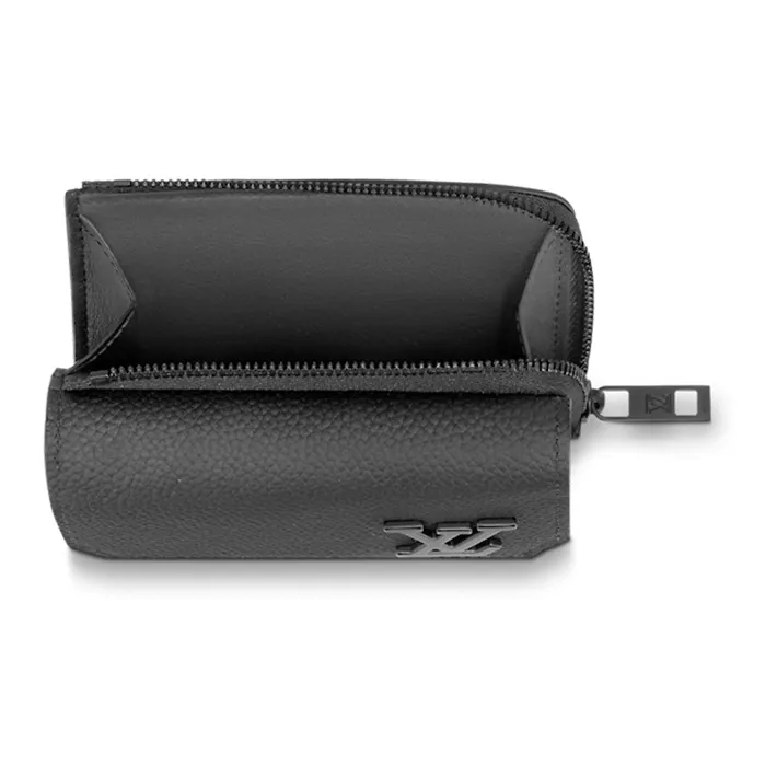 LOUIS VUITTON Pilot Wallet-3
