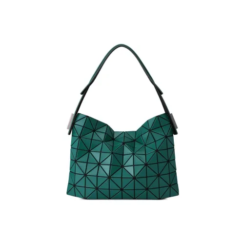 ISSEY MIYAKE Bateau Matte Handbags