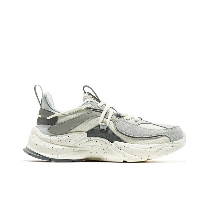 Erke Breathable Low-Top Running Shoes Women's White Dew Gray-1