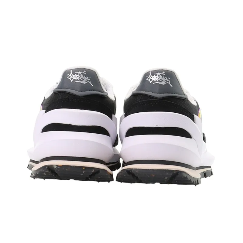 LINING Fangyuan Eternal Running Shoes Men Low Top Black/Coin Gray/Thunderstorm Gray-3
