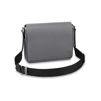 LOUIS VUITTON District Pm