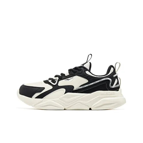 Erke Heartfelt Cushioning Anti Slip And Wear Resistant Low Top Casual Shoes Women's White Black