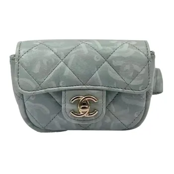 CHANEL Clutches