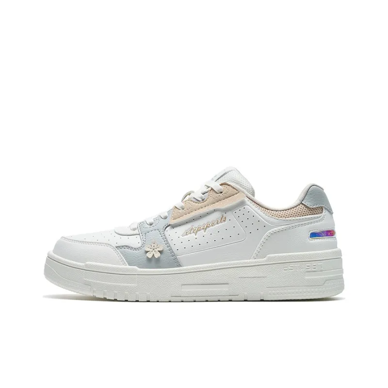 XTEP Alfalfa White Low-Top Skateboard Shoes Women's White Gray-0