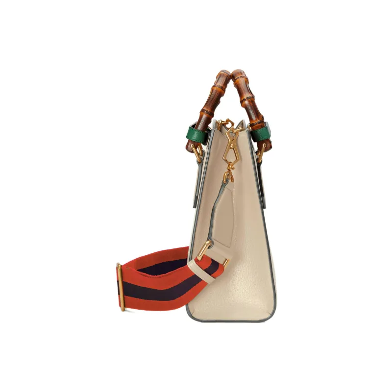 GUCCI Diana Handbags-4