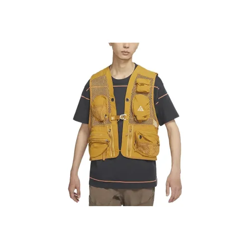 Nike ACG Buttles Vest Yellow