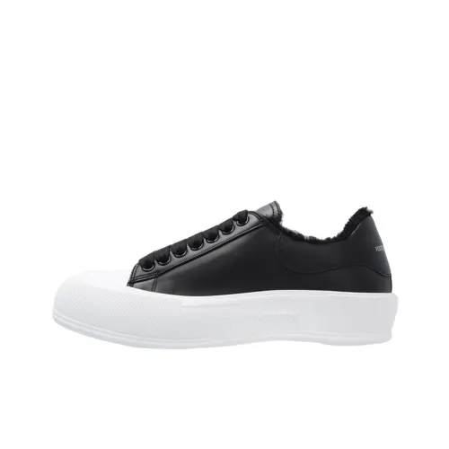 Alexander McQueen Deck Low Top Stylish Skateboarding Shoes Women's Black