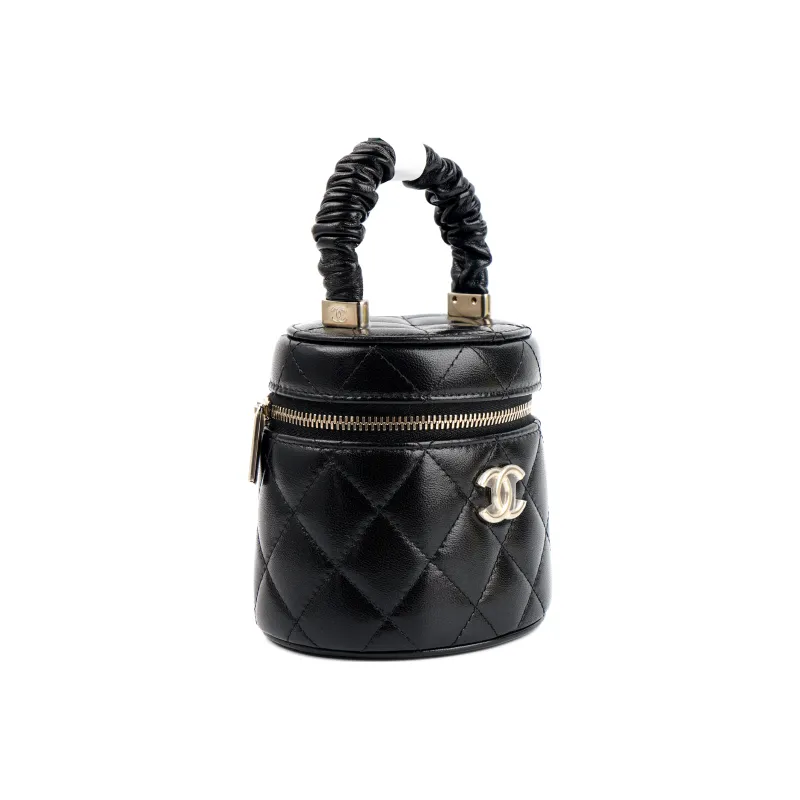 CHANEL Lambskin Handbag, Makeup Bag, Includes Makeup Mirror Trumpets Women's Black-1