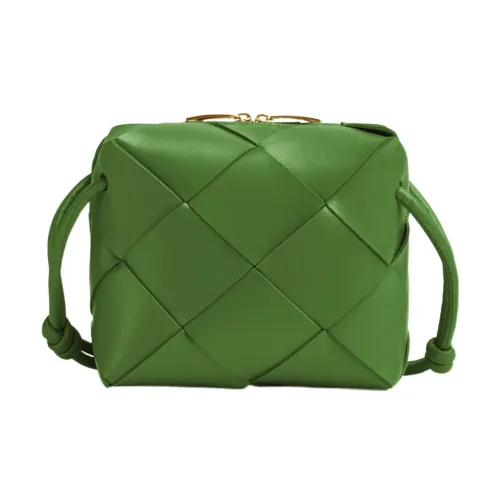 Bottega Veneta Cassette Camera Bag Mini Intreccio Avocado